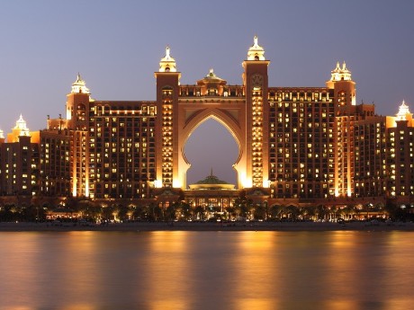 Atlantis The Palm bei Nacht